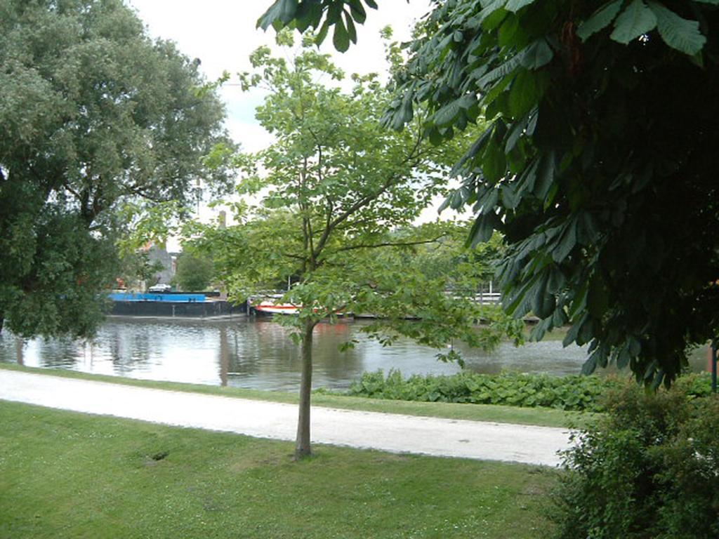 B&B Waterside Brugia Zewnętrze zdjęcie